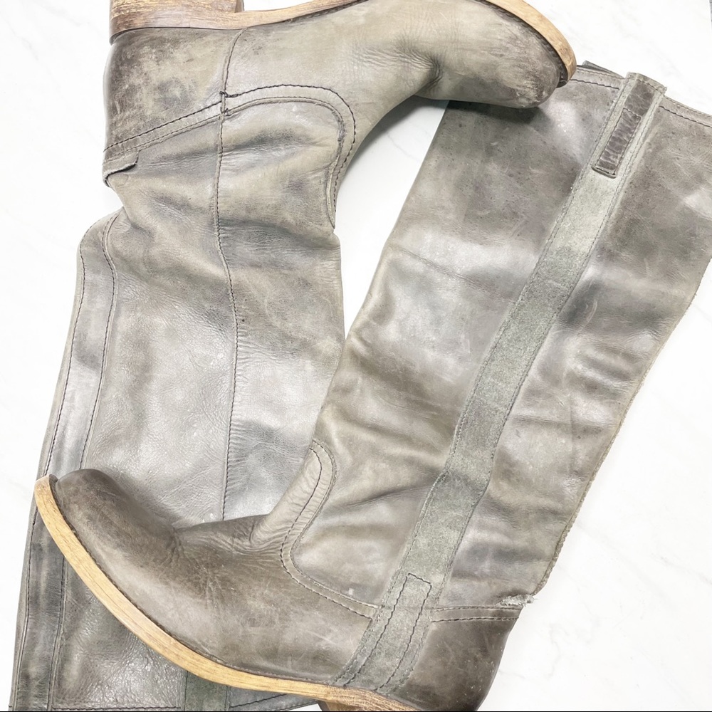 Lavorazione artigiana tall riding boots